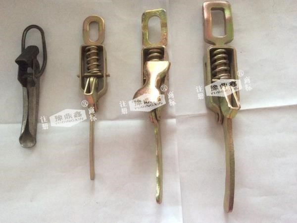 電動工程自卸車貨箱手扣